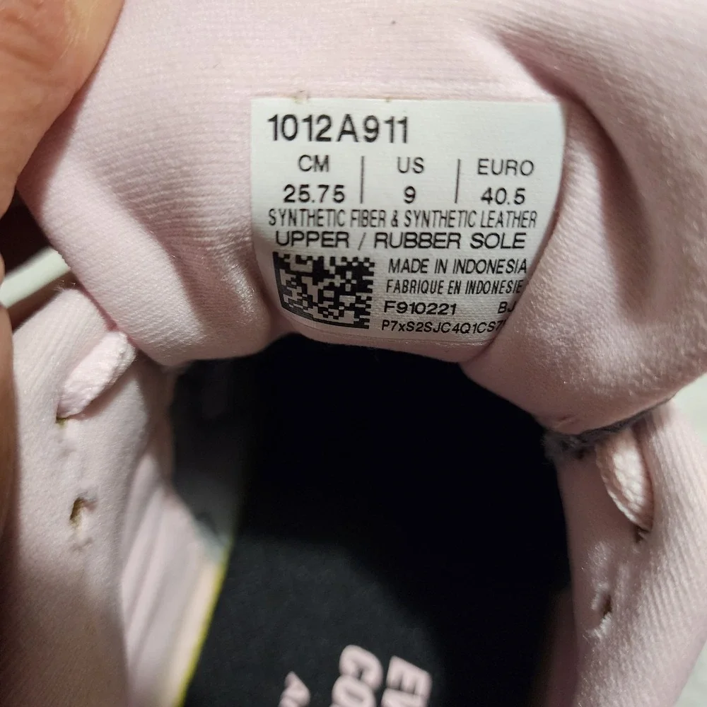 Asics Women's Gel-Contend 7 Running Shoes Size 9 Sheet Rock/Pink Salt Workout